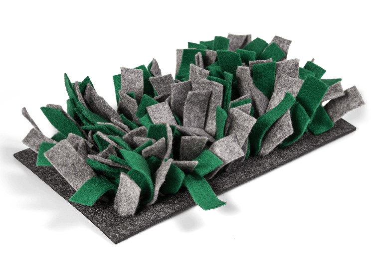 Bn17022 - bunny nature snack snusemåtte (grøn-grå) | gnavernes univers Farverig aktivitetsmåtte til gnavere, fremstillet af blødt filt, ideel til mental stimulation og leg. Perfekt til at skjule snacks og udfordre dit kæledyr. | gnavernes univers