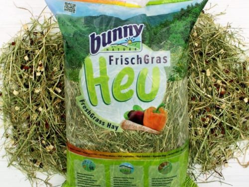 Frisk græs hø fra bunny nature, ideelt til gnavere og mindre kæledyr, fyldt med naturlige ingredienser og vitaminer for optimal sundhed. | gnavernes univers