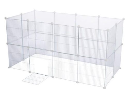 Stor, sammenklappelig indhegning til gnavere, ideel til indendørs brug. Denne fleksible indhegning giver et sikkert og rummeligt område til små kæledyr som kaniner, marsvin og hamstere. Perfekt til leg og udforskning.