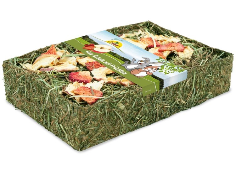 Jr25948 - jr farm høbakke med frugt | gnavernes univers Hø-salat med frugter til gnavere, pakket i en naturlig græskasse. Ideel som sund snack til marsvin, hamstere og andre små kæledyr. Perfekt til at stimulere naturlig adfærd og give variation i kosten. | gnavernes univers